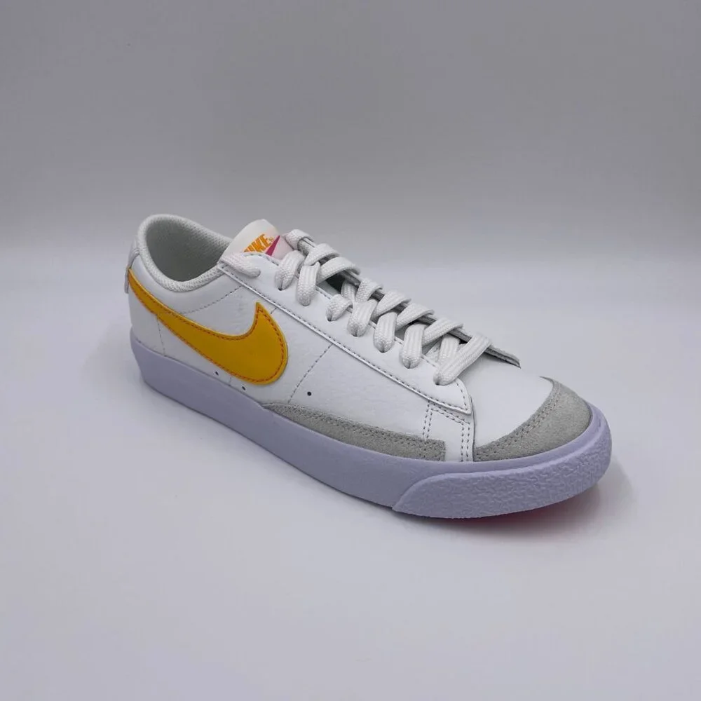 Nike Blazer Low 77' White / Gold Womens Shoes